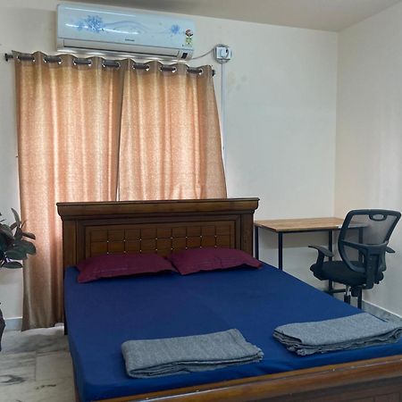 Elysium Inn Hyderabad Bagian luar foto